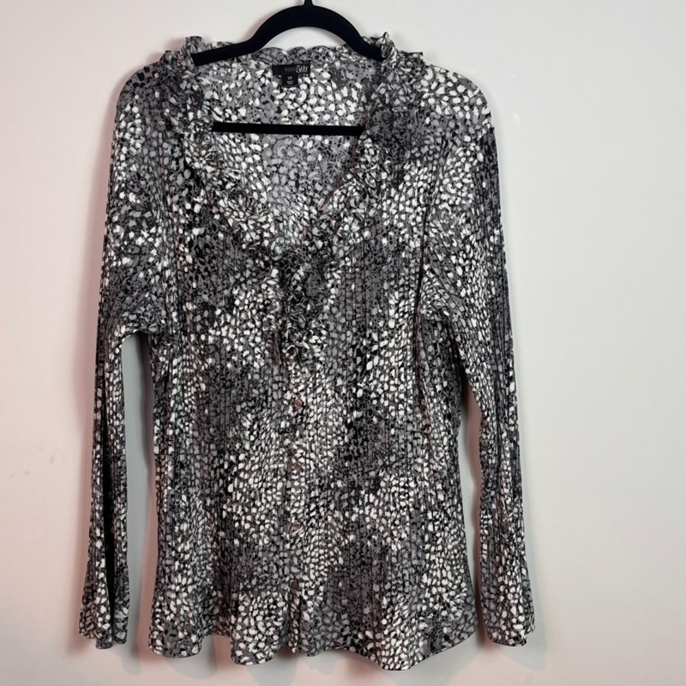 East 5th Womens Crinkle Black white ruffle hem long sleeve button up 2X stretch